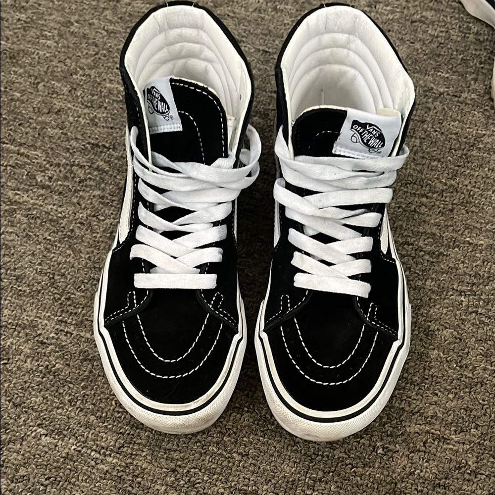 Women’s Vans Black and White platform SK8 High Top Sneakers Retro Style
